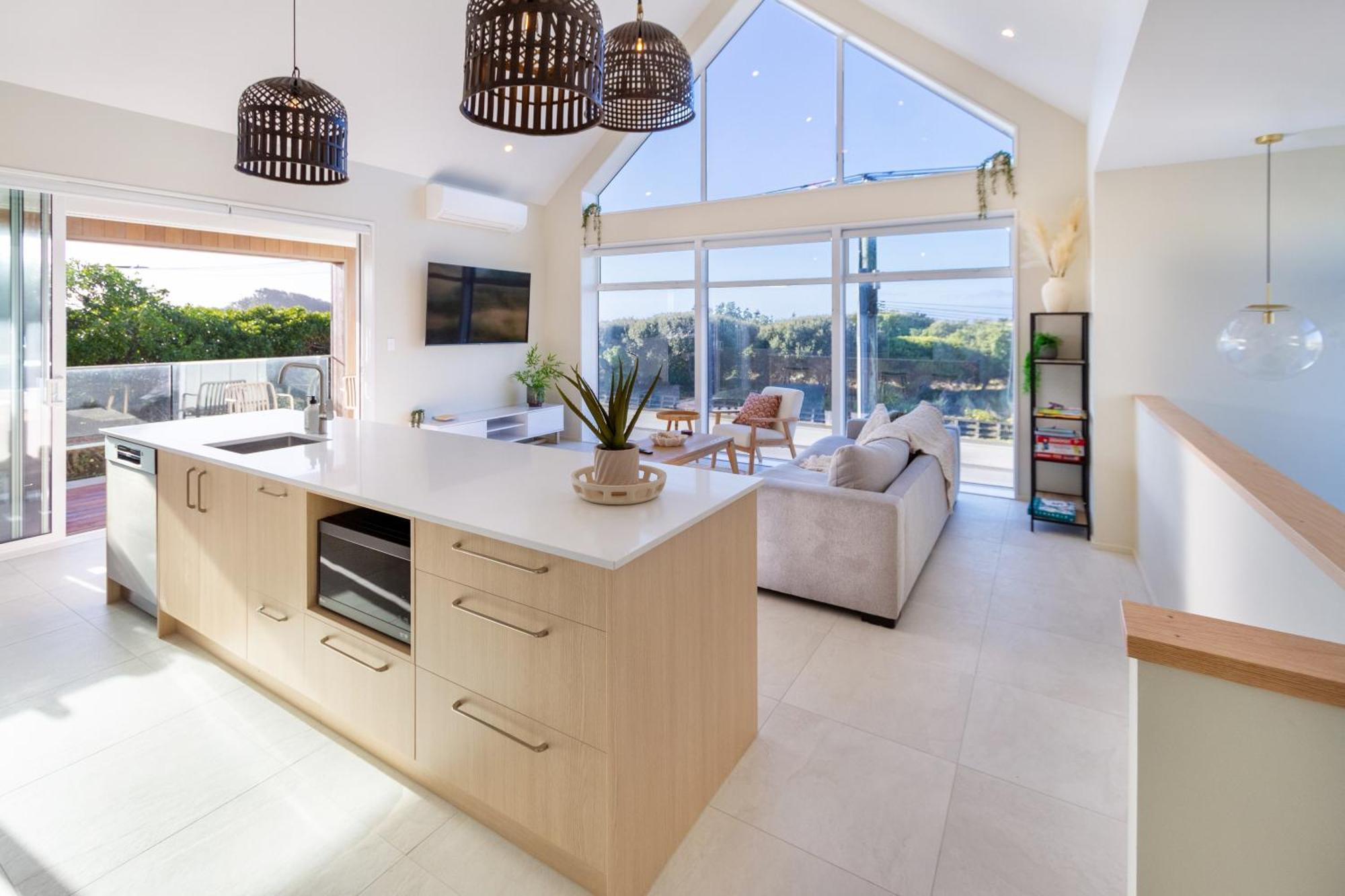 Luxury Beachside Living Elegant 3-Bedroom Haven Christchurch Exterior foto