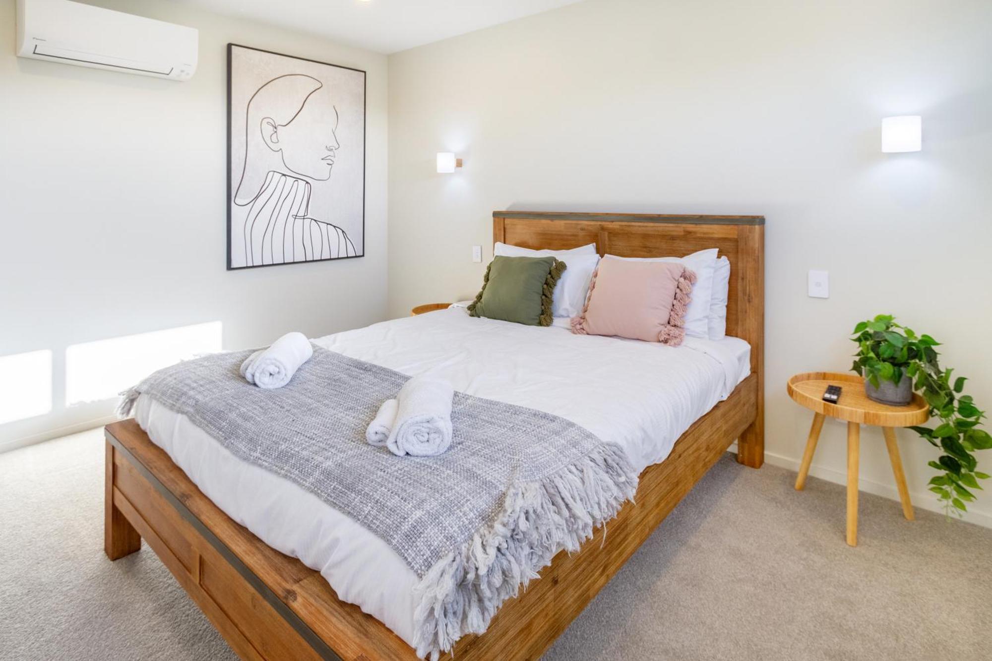 Luxury Beachside Living Elegant 3-Bedroom Haven Christchurch Exterior foto