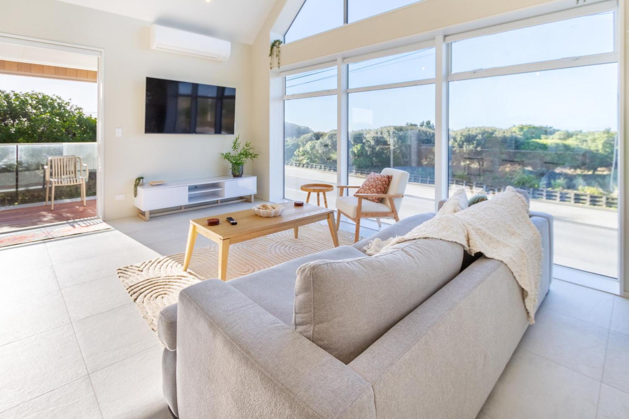 Luxury Beachside Living Elegant 3-Bedroom Haven Christchurch Exterior foto