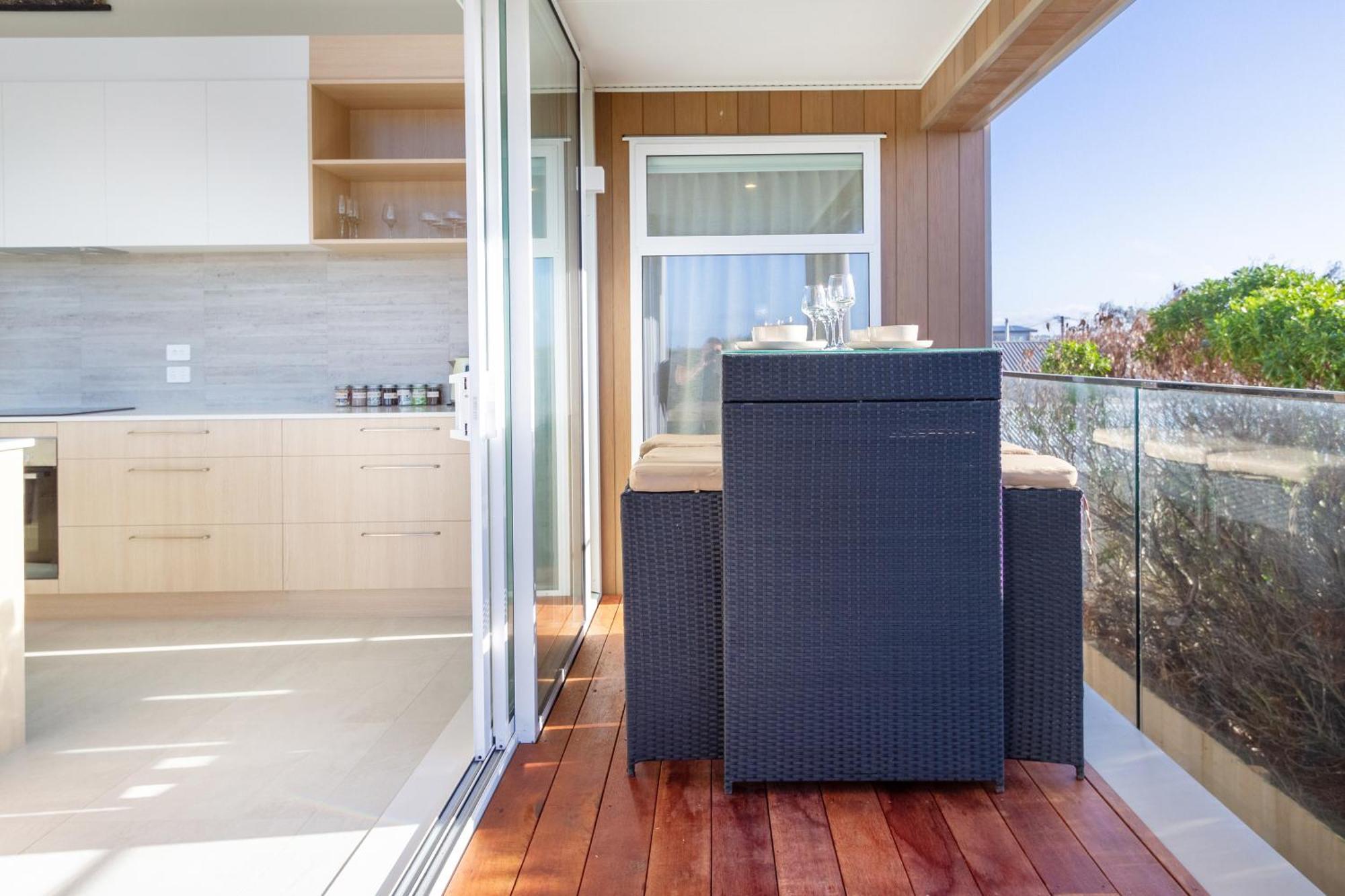 Luxury Beachside Living Elegant 3-Bedroom Haven Christchurch Exterior foto